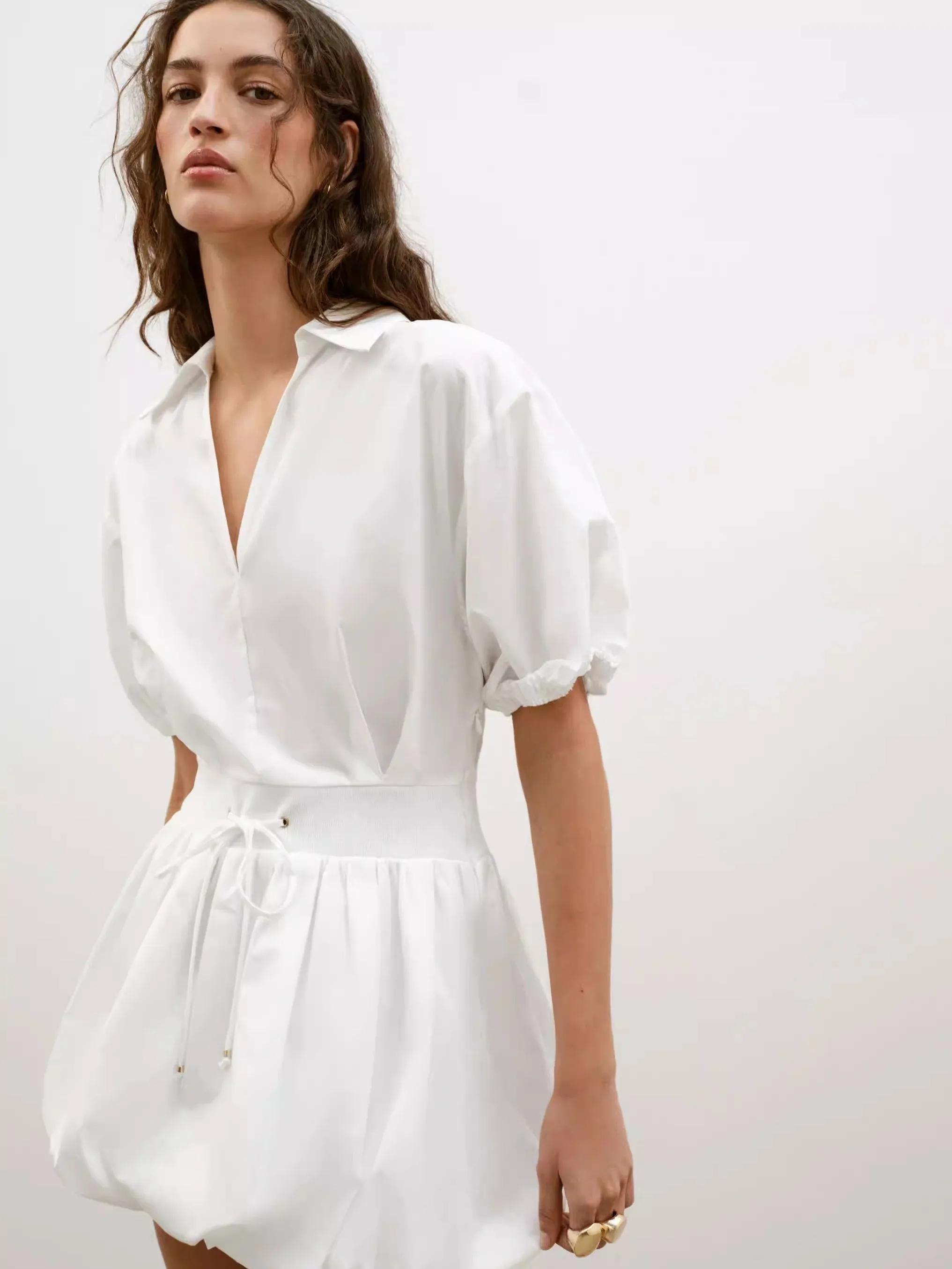Summer New Women's Dress Waist-Cinching Short Sleeve V-neck Tussah Silk 25-35 Years Old 2026 Summer Collection
Summer New Women's Dress Waist-Cinching Short Sleeve V-neck Tussah Silk 25-35 Years Old 2026 Summer Collection
