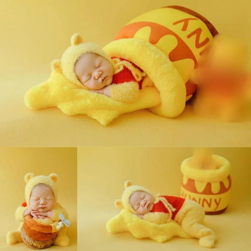 Newborn Baby Photography Props Bear Theme Set Honneypot Sleeping Bag Outfits Decorations Blanket Studio Shoot Photo Prop
Newborn Baby Photography Props Bear Theme Set Honneypot Sleeping Bag Outfits Decorations Blanket Studio Shoot Photo Prop