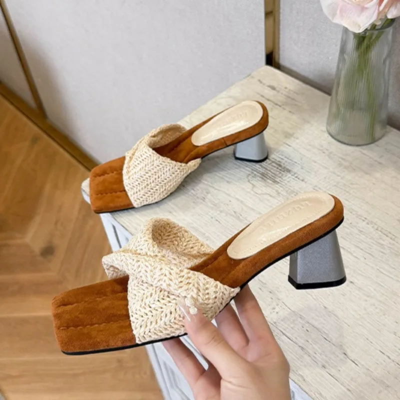 Retro Women's Sandals Exquisite Square Head High Heeled Sandals Fashion Vacation Casual Shoes Designer Shoes Sandalias De Mujer
Retro Women's Sandals Exquisite Square Head High Heeled Sandals Fashion Vacation Casual Shoes Designer Shoes Sandalias De Mujer