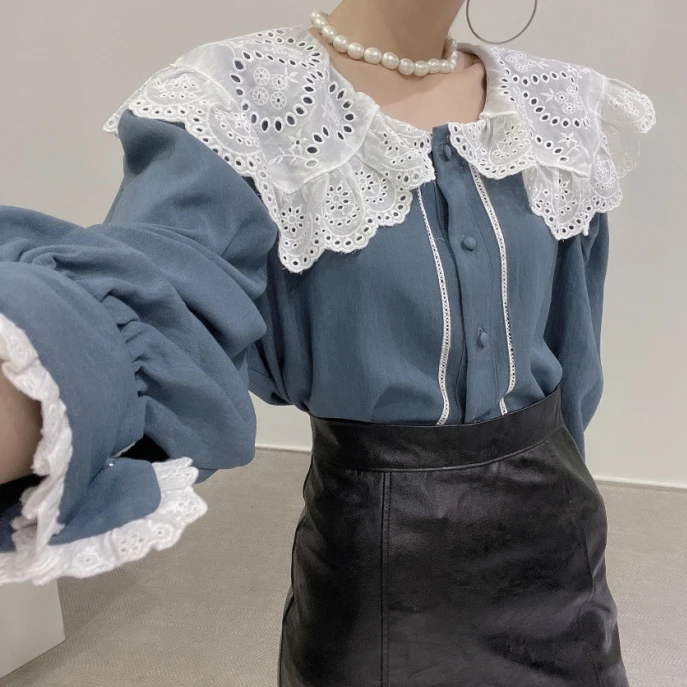 Sweet Contrast Color Lace Patchwork Stand Collar Shirt Korean Style Bicolor Ruffle Collar Blouse for Women Spring Autumn Winter
Sweet Contrast Color Lace Patchwork Stand Collar Shirt Korean Style Bicolor Ruffle Collar Blouse for Women Spring Autumn Winter