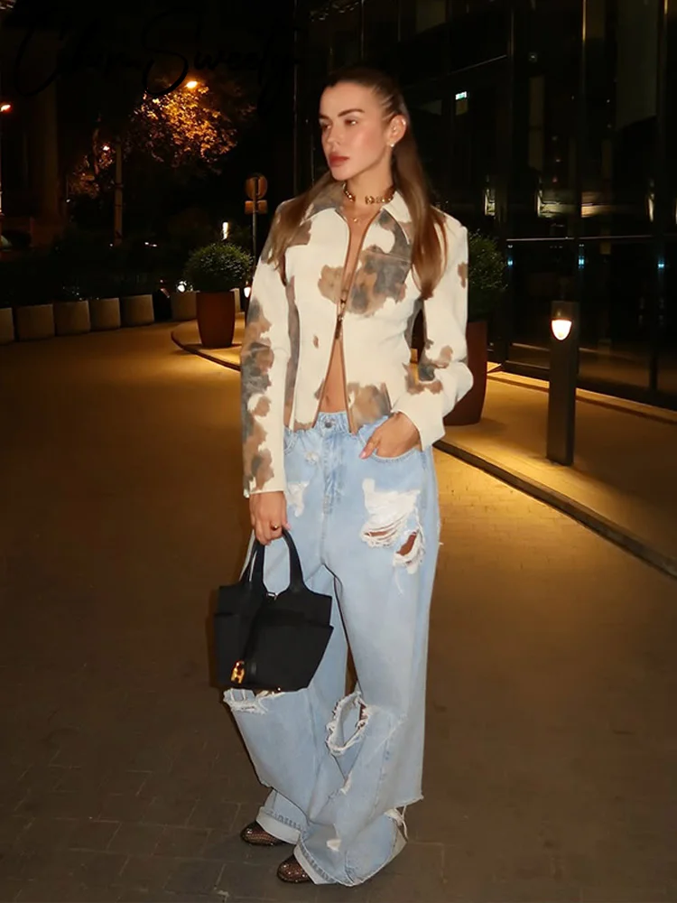 Модные женские туфли с принтом, женская куртка, юбка, костюм на молнии с отложным воротником, женские комплекты, осень-зима 2021, элегантный комплект из 2 предметов
Модные женские туфли с принтом, женская куртка, юбка, костюм на молнии с отложным воротником, женские комплекты, осень-зима 2021, элегантный комплект из 2 предметов