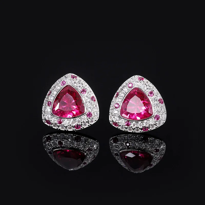 S925 silver moissanite diamond triangle earrings for women, pigeon blood red is charming, the bright light adds color to you
S925 silver moissanite diamond triangle earrings for women, pigeon blood red is charming, the bright light adds color to you