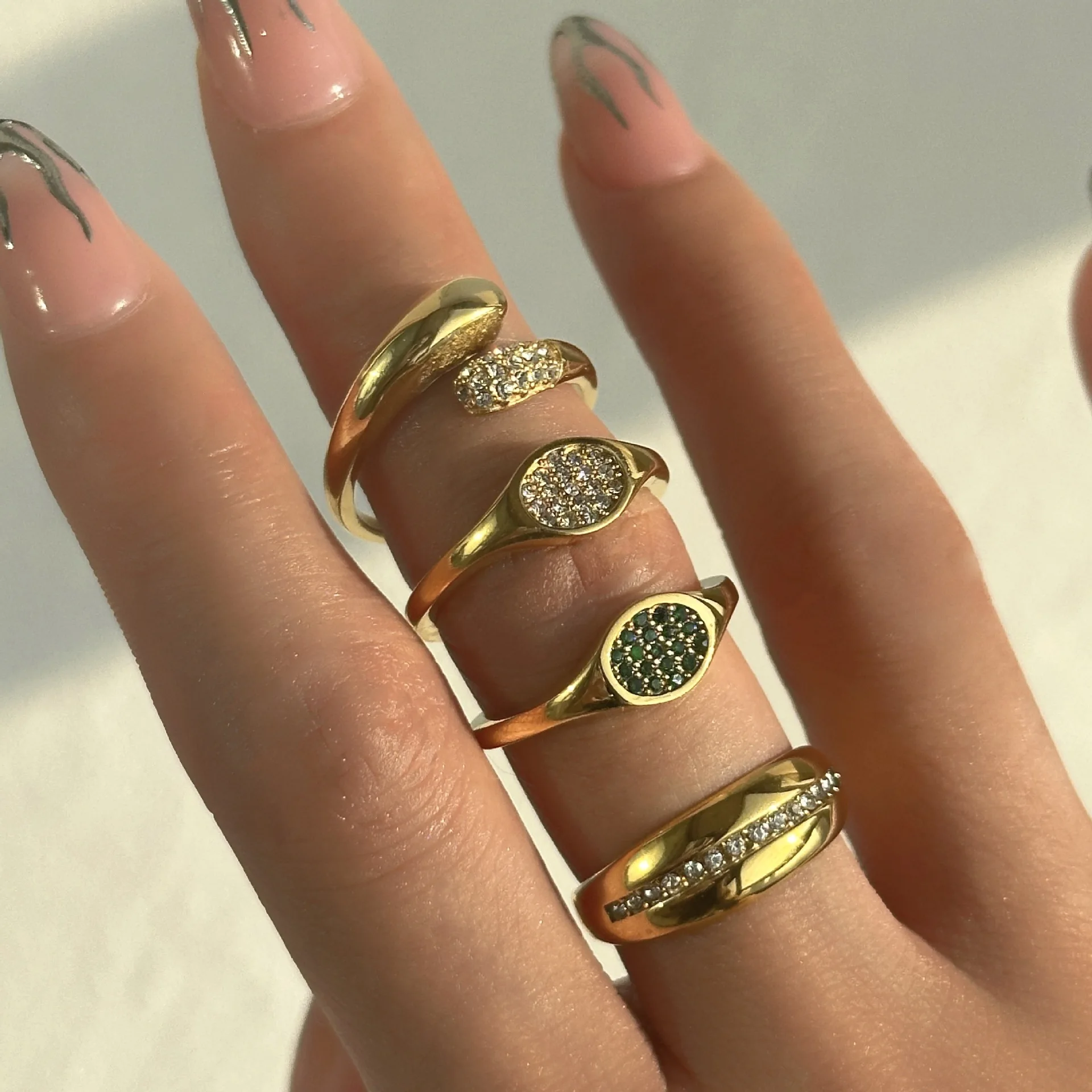 18k Gold Plated Titanium Steel Geometric Zircon Ring For Women Vintage Compass Zircon Rings Fashion Valentine's Day Jewelry Gift
18k Gold Plated Titanium Steel Geometric Zircon Ring For Women Vintage Compass Zircon Rings Fashion Valentine's Day Jewelry Gift