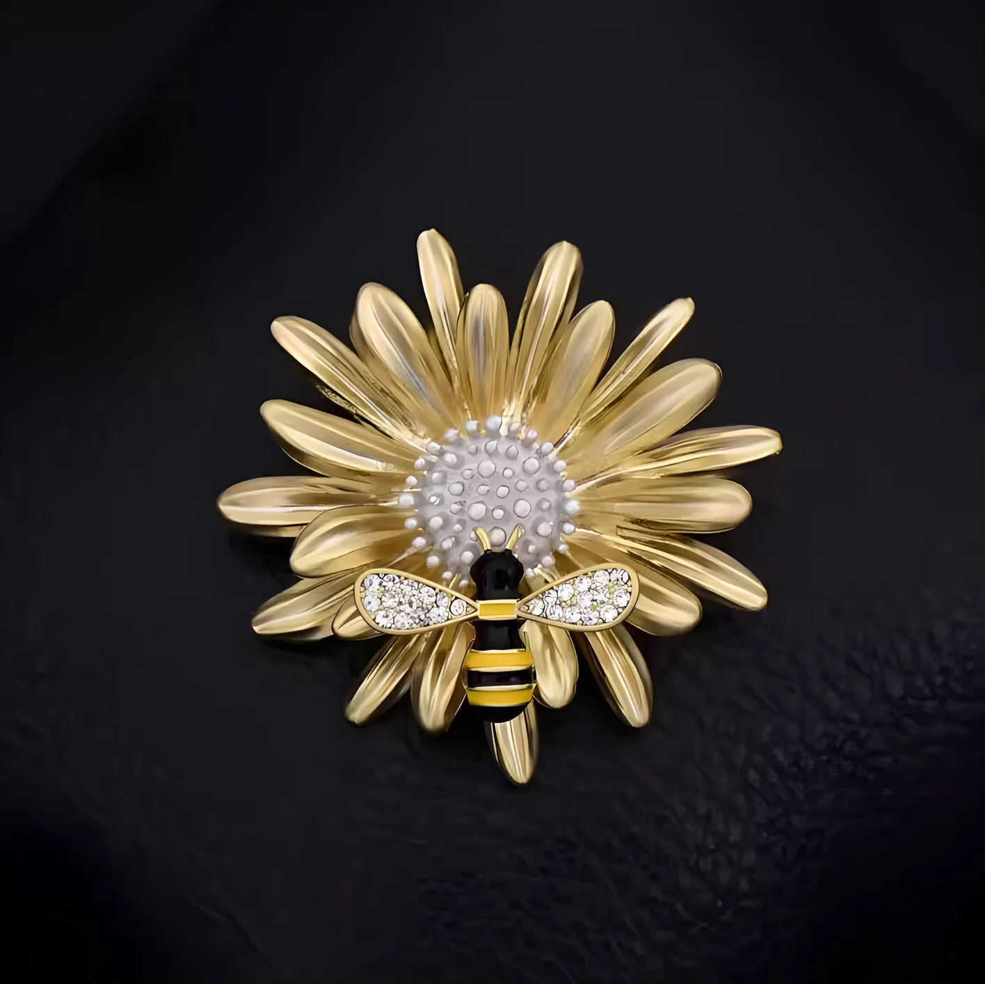 Fashion Sweet Daisy Bee Trendy Brooch Flower Pin for Women Chrysanthemum Pin Broach Coat Jewelry Cosplay Accessories Gift
Fashion Sweet Daisy Bee Trendy Brooch Flower Pin for Women Chrysanthemum Pin Broach Coat Jewelry Cosplay Accessories Gift