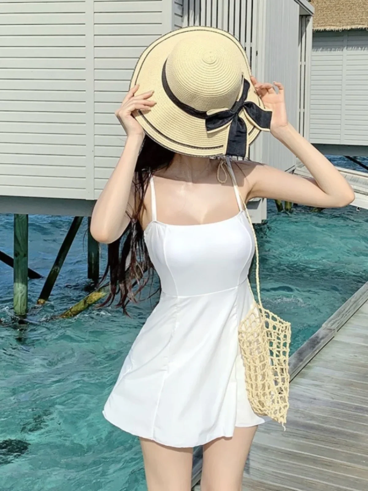 New Women's One-Piece Swimsuit Conservative Strap-On Thermal Spring Bathing Suit Sensual Skirt Sle Body Slimming Cover-Up
New Women's One-Piece Swimsuit Conservative Strap-On Thermal Spring Bathing Suit Sensual Skirt Sle Body Slimming Cover-Up