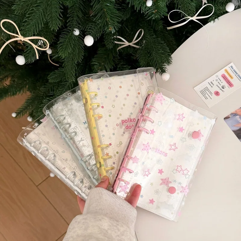 A6 Double Buckle Bow Star Transparent PVC Soft Shell Color Clip Loose leaf Stickers Gooka Notebook Bookbook
A6 Double Buckle Bow Star Transparent PVC Soft Shell Color Clip Loose leaf Stickers Gooka Notebook Bookbook
