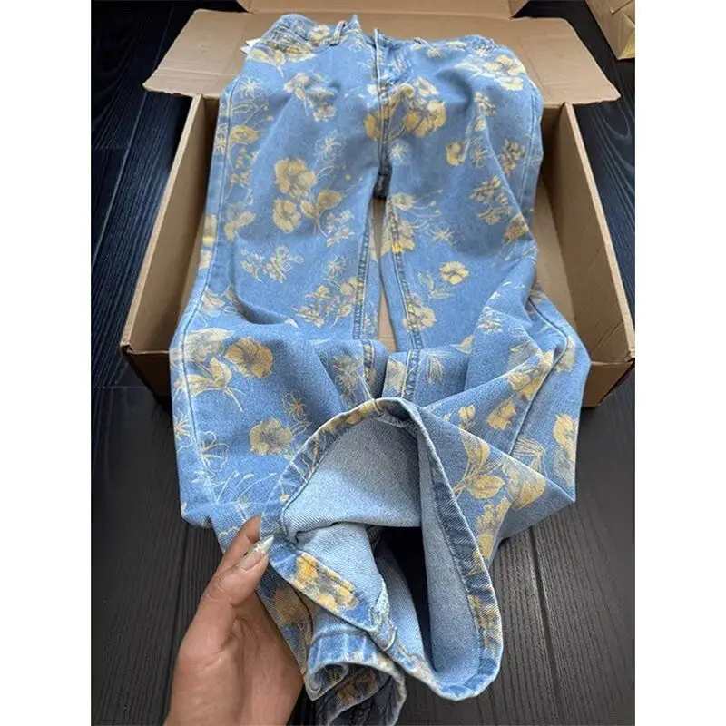 Blue Floral Embroidered Straight Leg Jeans Men's Loose Casual Pants mid Waist Waed Cotton Polyester Blend All Season Wear
Blue Floral Embroidered Straight Leg Jeans Men's Loose Casual Pants mid Waist Waed Cotton Polyester Blend All Season Wear
