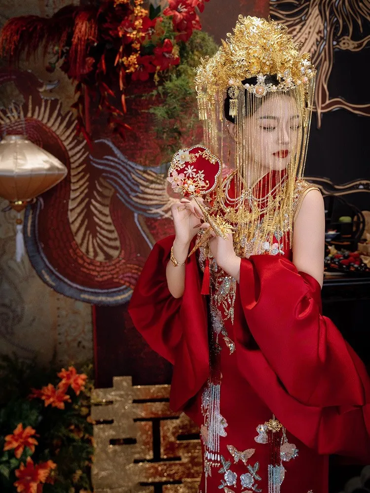 New Chinese-style wedding dress Indonesian-style cheongsam toasting and trailing morning gown
New Chinese-style wedding dress Indonesian-style cheongsam toasting and trailing morning gown