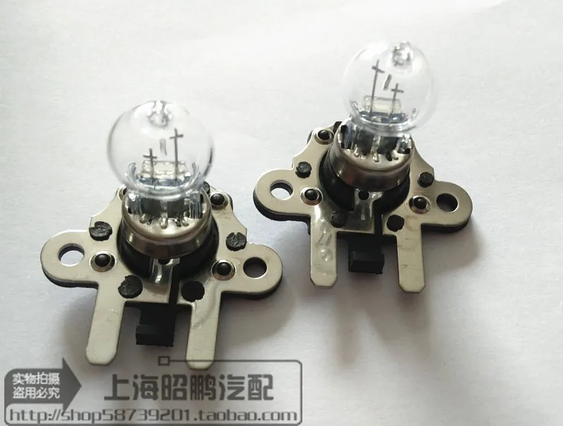 1pcs For Mercedes-Benz R Series R300 R320 R350 R400 R500 W251 Brake light bulb Rear tail light bulb
1pcs For Mercedes-Benz R Series R300 R320 R350 R400 R500 W251 Brake light bulb Rear tail light bulb