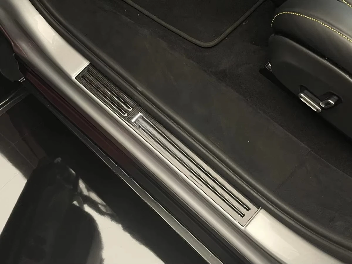 OEM Style Auto Parts Dry Carbon Fiber Automotive Accessories Car Welcome Pedal for Purosangue
OEM Style Auto Parts Dry Carbon Fiber Automotive Accessories Car Welcome Pedal for Purosangue