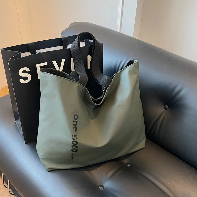 1pcs Fashionable Canvas Tote Bag - Large Capacity Lightweight Travel & Commute Shoulder Bag for Casual Everyday Use
1pcs Fashionable Canvas Tote Bag - Large Capacity Lightweight Travel & Commute Shoulder Bag for Casual Everyday Use
