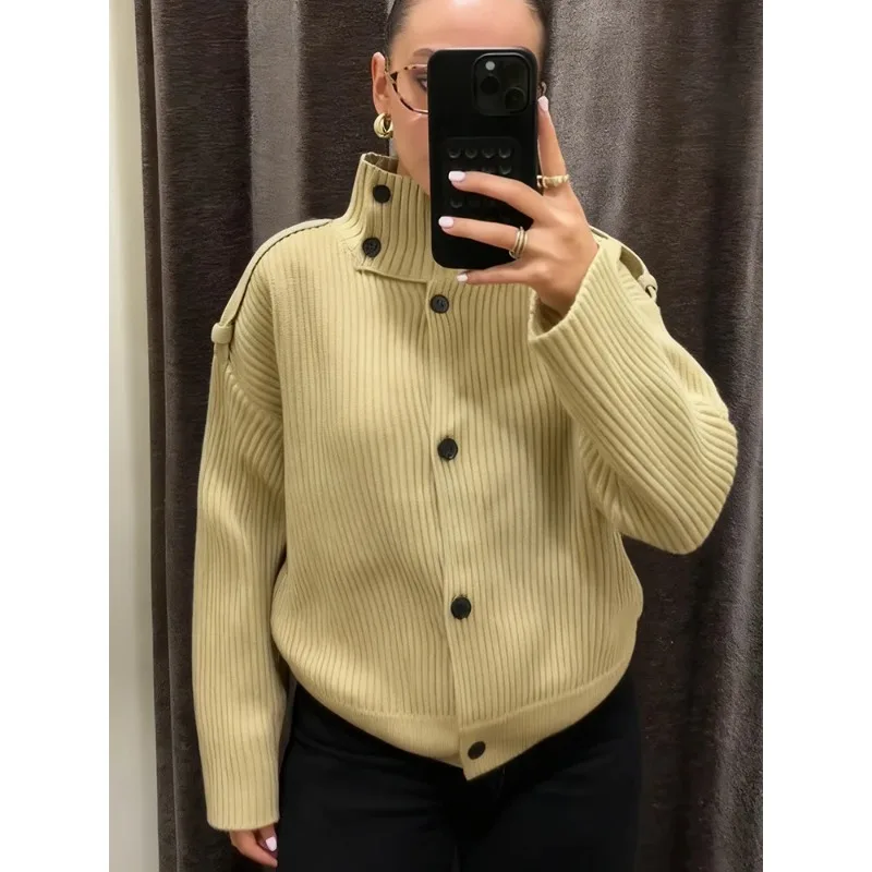 Elegant Stand Collar Knitted Sweater For Women Chic Long Sleeve Single Breasted Cardigan Lady Street Evening Party Knitwear
Elegant Stand Collar Knitted Sweater For Women Chic Long Sleeve Single Breasted Cardigan Lady Street Evening Party Knitwear