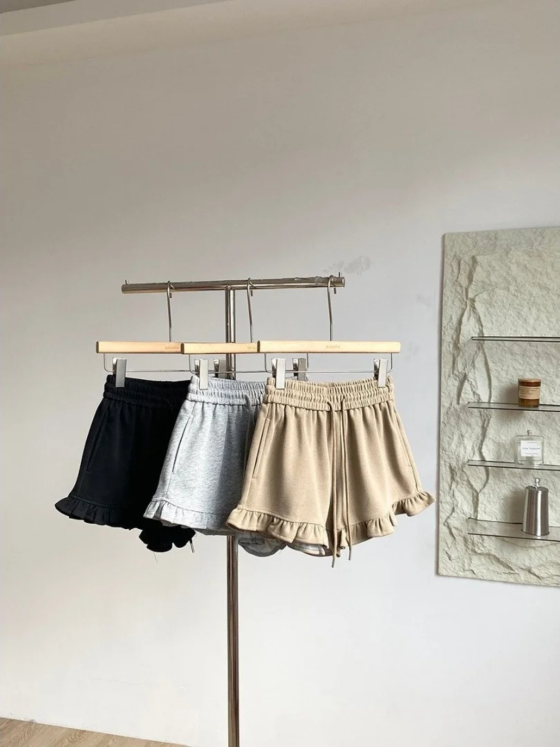 High Waist Grey Casual Pants Women's A-Line Wide Leg Short Hot Pants with Lace Trim Elastic Waist Summer Korean Style Versatile
High Waist Grey Casual Pants Women's A-Line Wide Leg Short Hot Pants with Lace Trim Elastic Waist Summer Korean Style Versatile