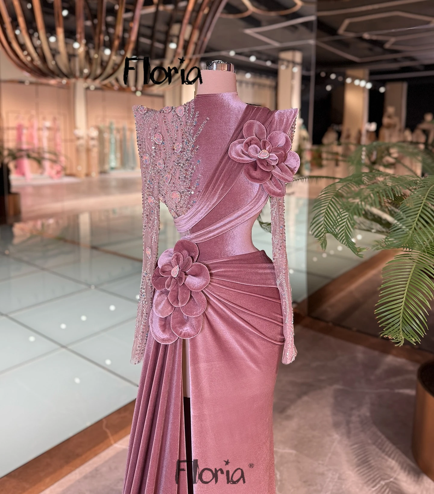 Элегантное розовое бархатное вечернее платье с длинным рукавом и 3D цветочным принтом из бисера Платья русалки с высоким разрезом Вечерние платья для выпускного вечера по индивидуальному заказу 
Элегантное розовое бархатное вечернее платье с длинным рукавом и 3D цветочным принтом из бисера Платья русалки с высоким разрезом Вечерние платья для выпускного вечера по индивидуальному заказу