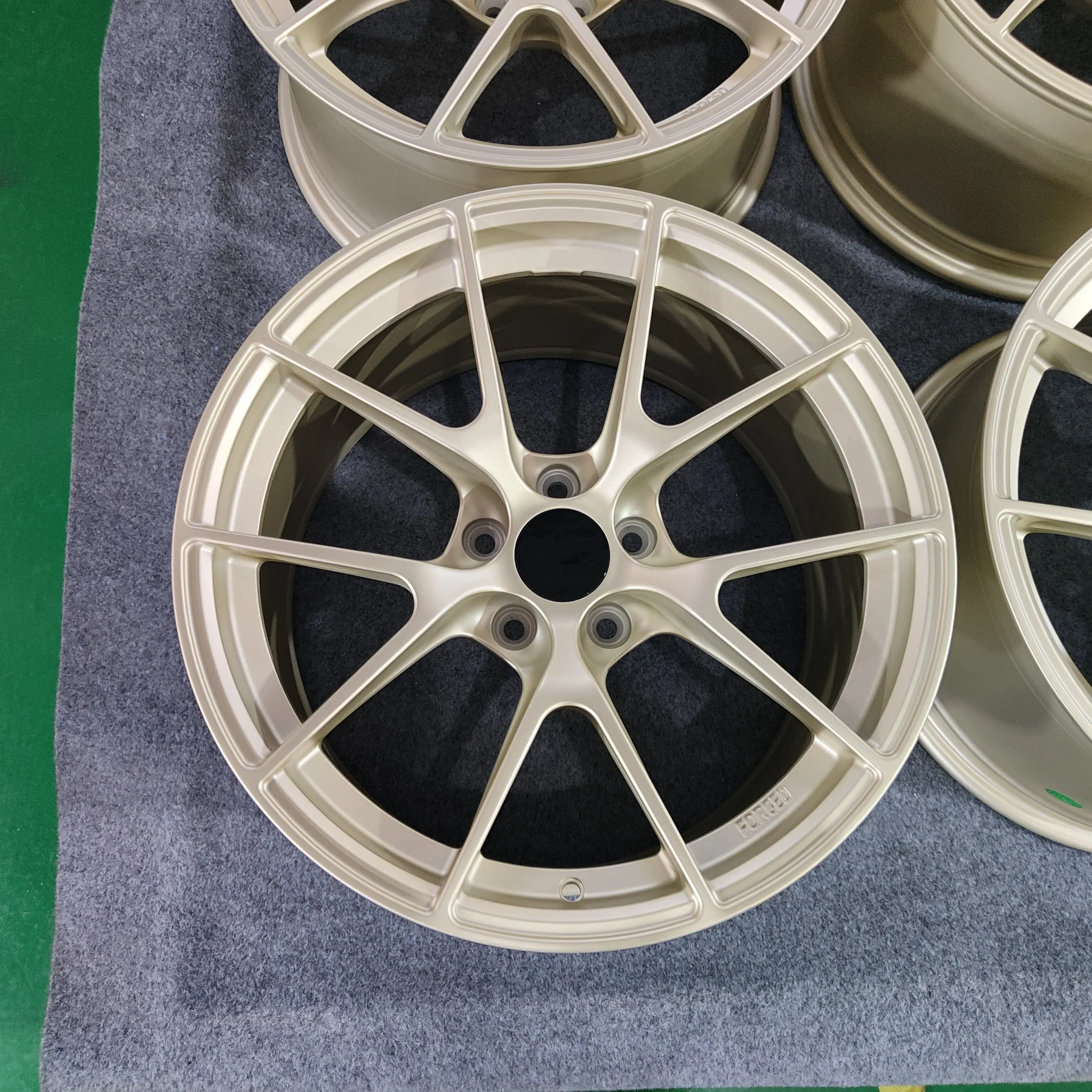 SW Forged Aluminum Wheels Supports Big Brake Kits For BMW M2 F80 F82 F90 E46 E92 M3 M4 F30 G20 G30 G80 G82 330i M340i Rim Wheels
SW Forged Aluminum Wheels Supports Big Brake Kits For BMW M2 F80 F82 F90 E46 E92 M3 M4 F30 G20 G30 G80 G82 330i M340i Rim Wheels