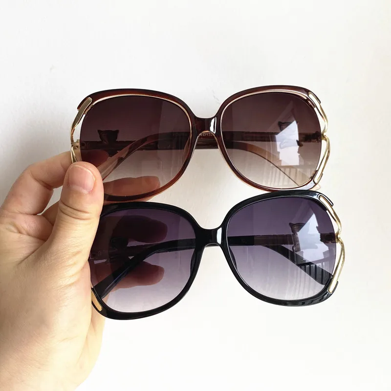 Fashion Sun Glasses Oversize Frame Anti-UV Spectacles Retro Eyeglasses Cut Fox Head Design Ornamental Women Sunglasses
Fashion Sun Glasses Oversize Frame Anti-UV Spectacles Retro Eyeglasses Cut Fox Head Design Ornamental Women Sunglasses