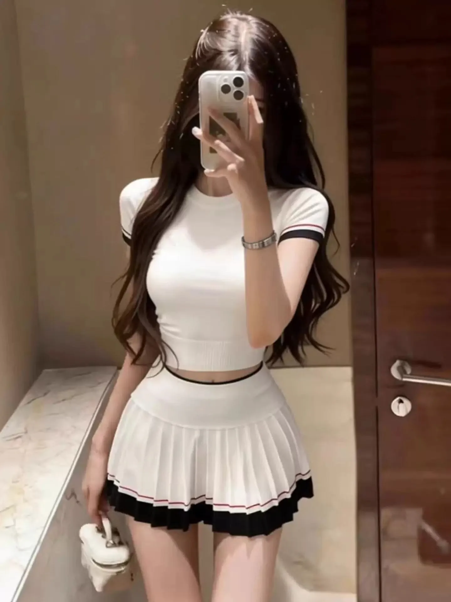 Pure Desire Sexy Short Sleeve T-Shirt Top Skirt Set Women's Summer Slim Fit Sporty Two-Piece Suit Comfortable Breathable Fashion
Pure Desire Sexy Short Sleeve T-Shirt Top Skirt Set Women's Summer Slim Fit Sporty Two-Piece Suit Comfortable Breathable Fashion