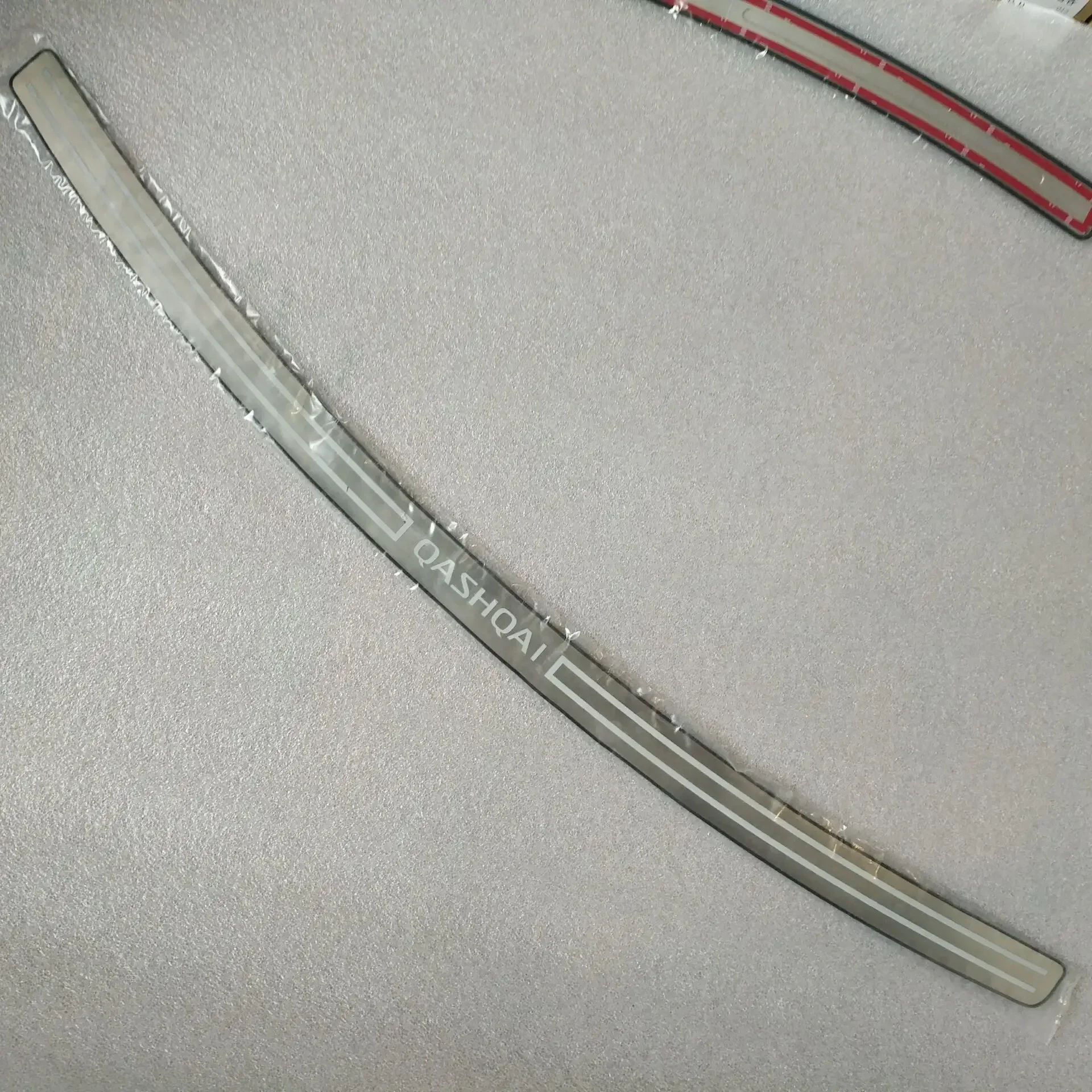 Защитная накладка из нержавеющей стали на заднюю панель багажника, порог задней двери для Nissan Qashqai J10 J11 2007-2021 
Защитная накладка из нержавеющей стали на заднюю панель багажника, порог задней двери для Nissan Qashqai J10 J11 2007-2021