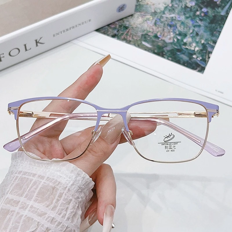 Square Metal Frame Glasses with Blue Light Blocking, Large Face Design, Prescription Lenses Available
Square Metal Frame Glasses with Blue Light Blocking, Large Face Design, Prescription Lenses Available