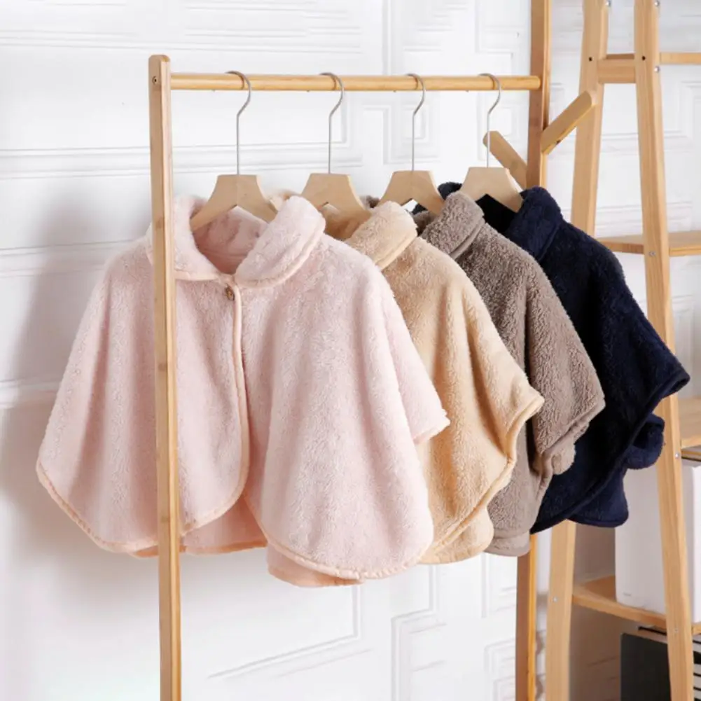 Solid Color Shawl Cozy Buttoned Lapel Collar Winter Shawl Imitation Lamb Wool Windproof Warmth Oversized Solid Color Short Shawl 
Solid Color Shawl Cozy Buttoned Lapel Collar Winter Shawl Imitation Lamb Wool Windproof Warmth Oversized Solid Color Short Shawl