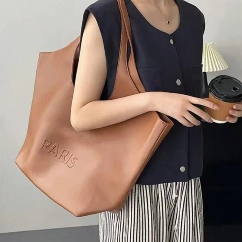 2025 New Tote Bag Versatile Stylish, Retro Underarm, High - end Commuting & Shopping Bag, Large - Capacity Casual Shoulder Bag
2025 New Tote Bag Versatile Stylish, Retro Underarm, High - end Commuting & Shopping Bag, Large - Capacity Casual Shoulder Bag