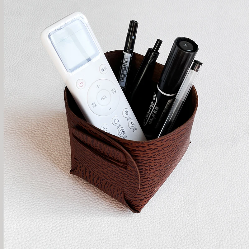 Genuine Leather Storage Box Entrance Key Storage Box Cosmetics Remote Control Pen Storage Basket Desktop Sundries Organizer
Genuine Leather Storage Box Entrance Key Storage Box Cosmetics Remote Control Pen Storage Basket Desktop Sundries Organizer