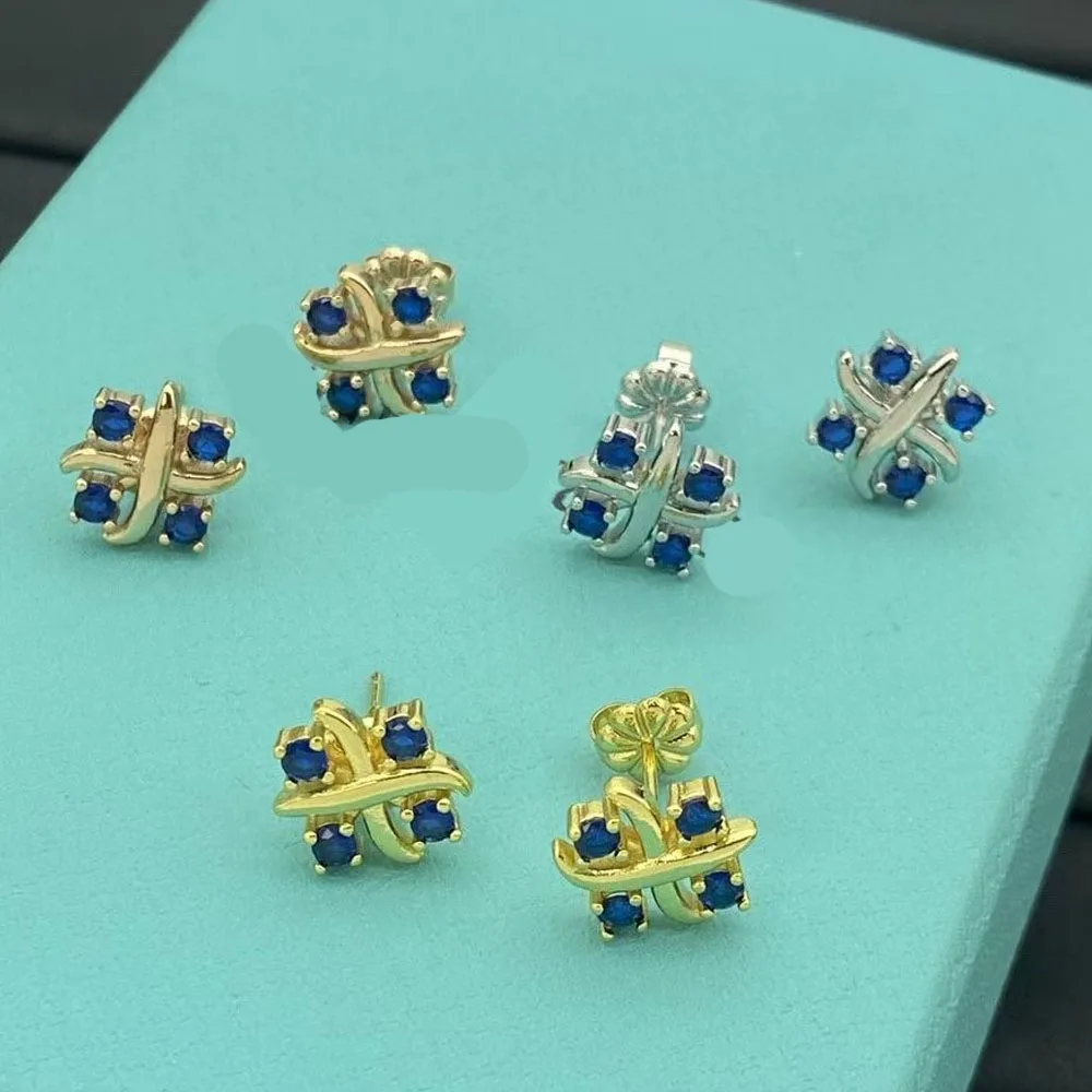 2025 new fashion creative Sparkly rose gold stud earrings for women high quality earrings exquisite luxury holiday jewelry gifts
2025 new fashion creative Sparkly rose gold stud earrings for women high quality earrings exquisite luxury holiday jewelry gifts