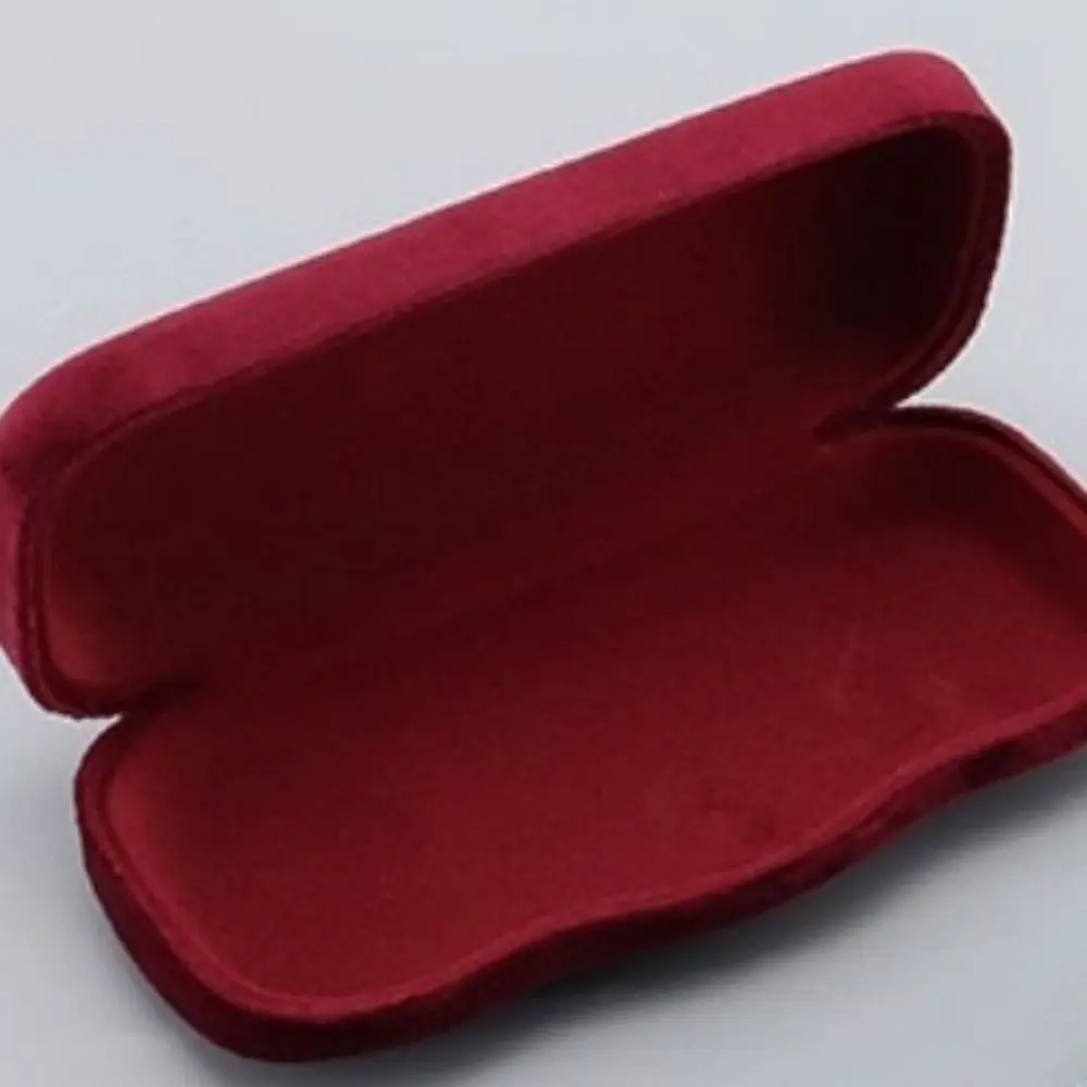 Male And Female Anti-Pressure Literature Spectacle Case Sunglasses Case Glasses Case Plush Iron Box
Male And Female Anti-Pressure Literature Spectacle Case Sunglasses Case Glasses Case Plush Iron Box