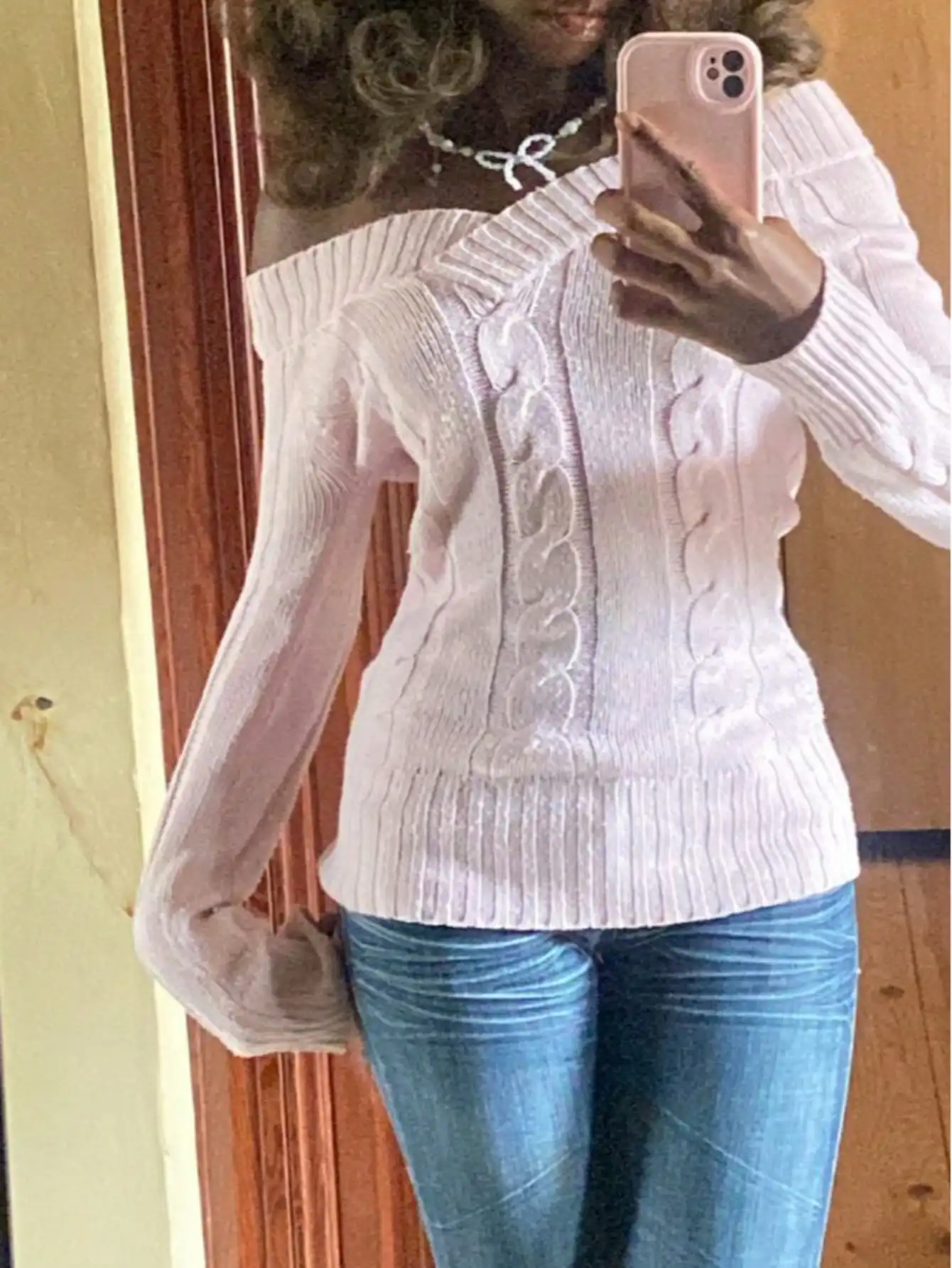 Женский свитер с открытыми плечами и узором косы, повседневный пуловер с длинными рукавами, нежно-розовый, осенне-зимняя мода
Женский свитер с открытыми плечами и узором косы, повседневный пуловер с длинными рукавами, нежно-розовый, осенне-зимняя мода