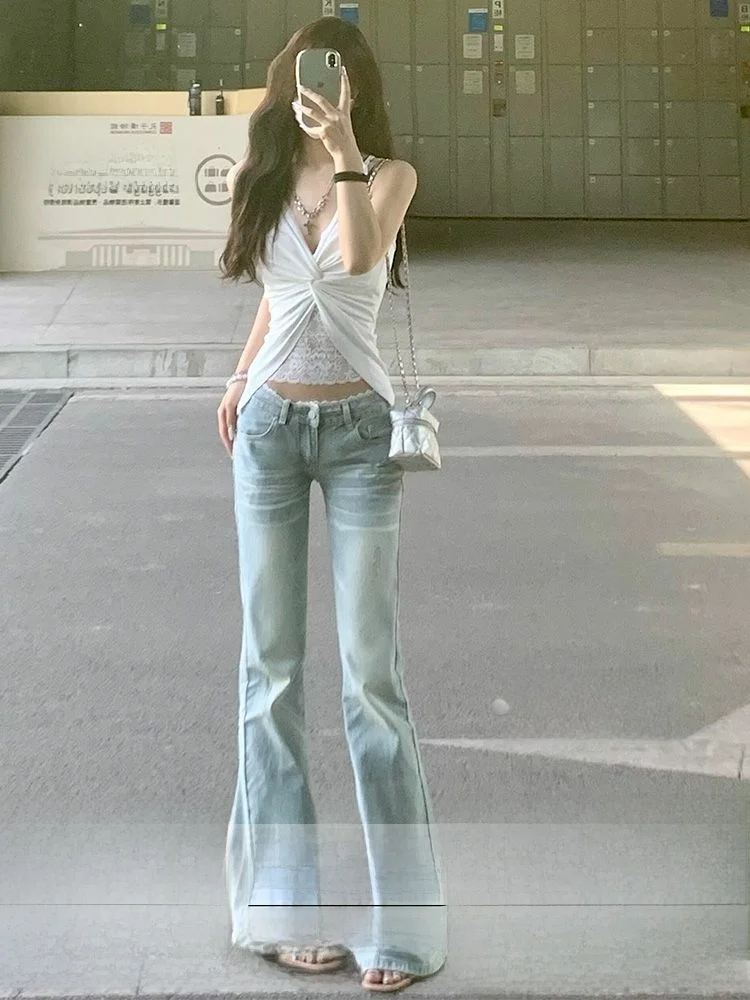 Джинсы женские с высокой талией, синие, расклешенные, в стиле ретро, утягивающие, осенне-зимние, новые модные прямые джинсы
Джинсы женские с высокой талией, синие, расклешенные, в стиле ретро, утягивающие, осенне-зимние, новые модные прямые джинсы