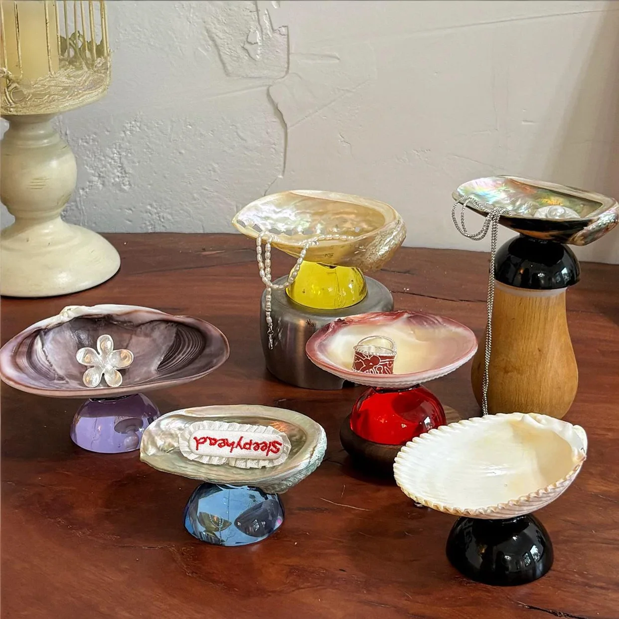 Natural Shells Colored Glass Tray Creative Artistic Decoration Fruit Platter Jewelry Storage And Display Restaurant Ornaments
Natural Shells Colored Glass Tray Creative Artistic Decoration Fruit Platter Jewelry Storage And Display Restaurant Ornaments