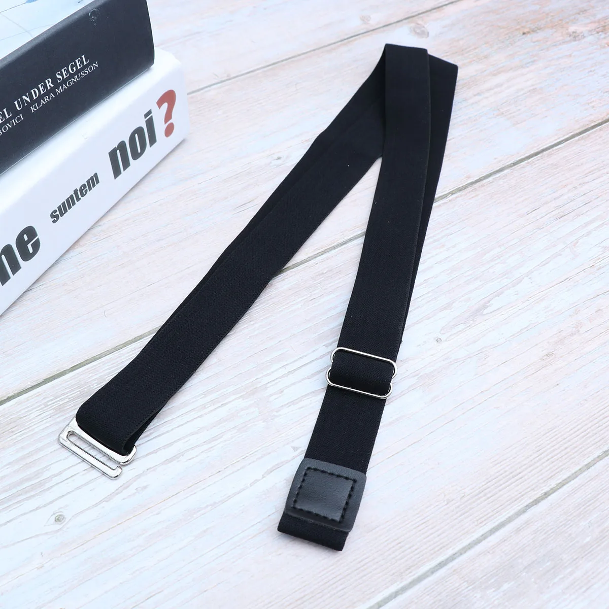2Pcs Premium Wrinkle Resistant Adjustable Shirt Stay Belt For Men And Women Anti Slip Clip Comfortable Locking System 
2Pcs Premium Wrinkle Resistant Adjustable Shirt Stay Belt For Men And Women Anti Slip Clip Comfortable Locking System
