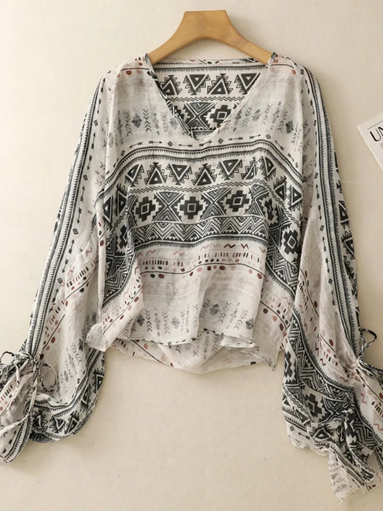 Ethnic Totem Print Flax Sun Protection Shirt Women Summer V-neck Drawstring Sleeve Elastic Long Sleeve Top Loose Fit Casual
Ethnic Totem Print Flax Sun Protection Shirt Women Summer V-neck Drawstring Sleeve Elastic Long Sleeve Top Loose Fit Casual