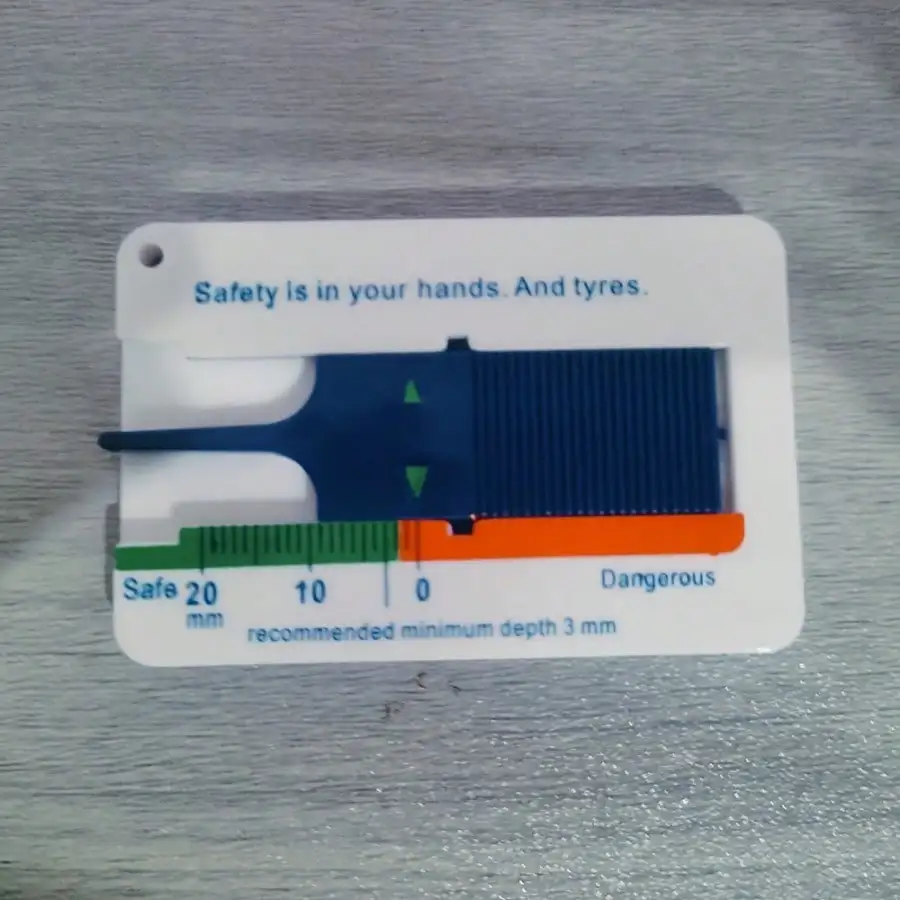 1 шт., профессиональный пластиковый измеритель глубины протектора шин, прецизионный штангенциркуль 0-20 мм с нескользящей ручкой для точной автомобильной промышленности
1 шт., профессиональный пластиковый измеритель глубины протектора шин, прецизионный штангенциркуль 0-20 мм с нескользящей ручкой для точной автомобильной промышленности