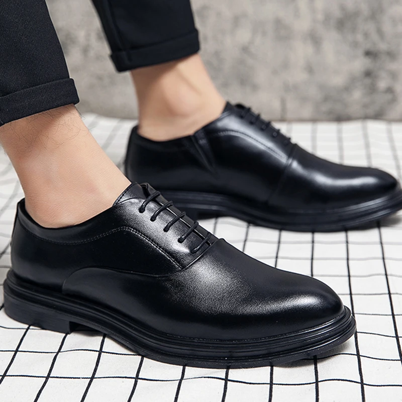 Трендовые свадебные повседневные деловые кожаные туфли для мужчин, классические формальные кожаные оксфорды, мужские модельные туфли высокого качества
Трендовые свадебные повседневные деловые кожаные туфли для мужчин, классические формальные кожаные оксфорды, мужские модельные туфли высокого качества
