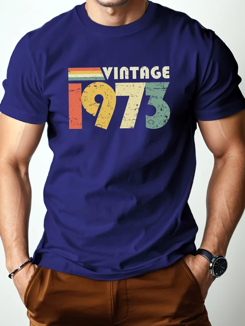 Лето 2025 года, винтажная мужская футболка из чистого хлопка 1973, подходит для высококачественных роскошных мужчин и женщин, топ 2025 года, летняя горячая распродажа
Лето 2025 года, винтажная мужская футболка из чистого хлопка 1973, подходит для высококачественных роскошных мужчин и женщин, топ 2025 года, летняя горячая распродажа