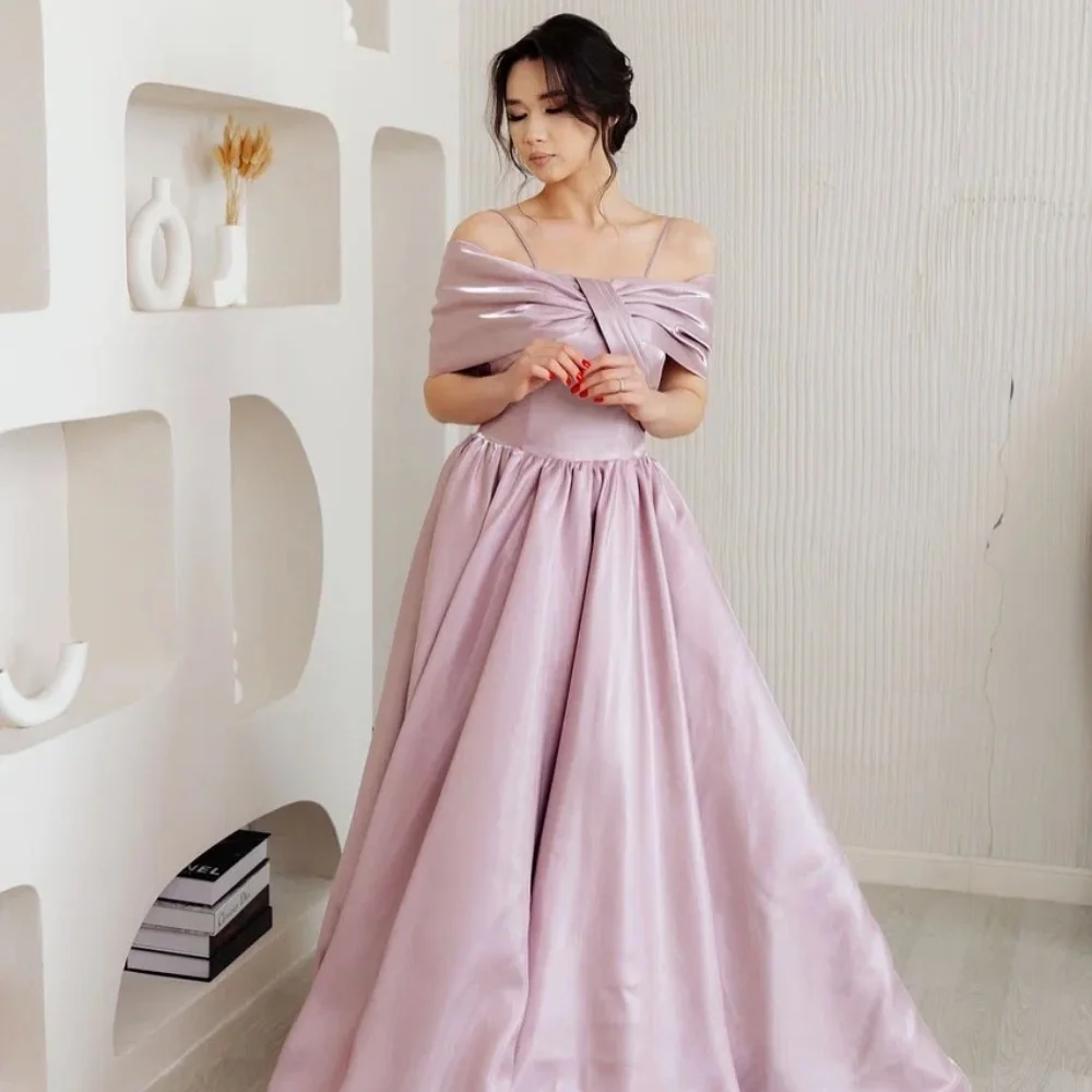 Customized Modern Style Exquisite Charmeuse Criss-Cross Ruched A-line Spaghetti strap Long Dresses Bespoke Occasion Dresses Sexy
Customized Modern Style Exquisite Charmeuse Criss-Cross Ruched A-line Spaghetti strap Long Dresses Bespoke Occasion Dresses Sexy