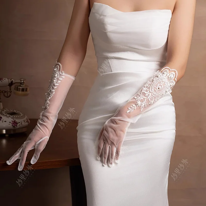 Elegant Bridal Gloves For Wedding White Lace Embroidered Tulle Elbow Gloves With Pearl Party Prom Wedding Bride Accessories
Elegant Bridal Gloves For Wedding White Lace Embroidered Tulle Elbow Gloves With Pearl Party Prom Wedding Bride Accessories