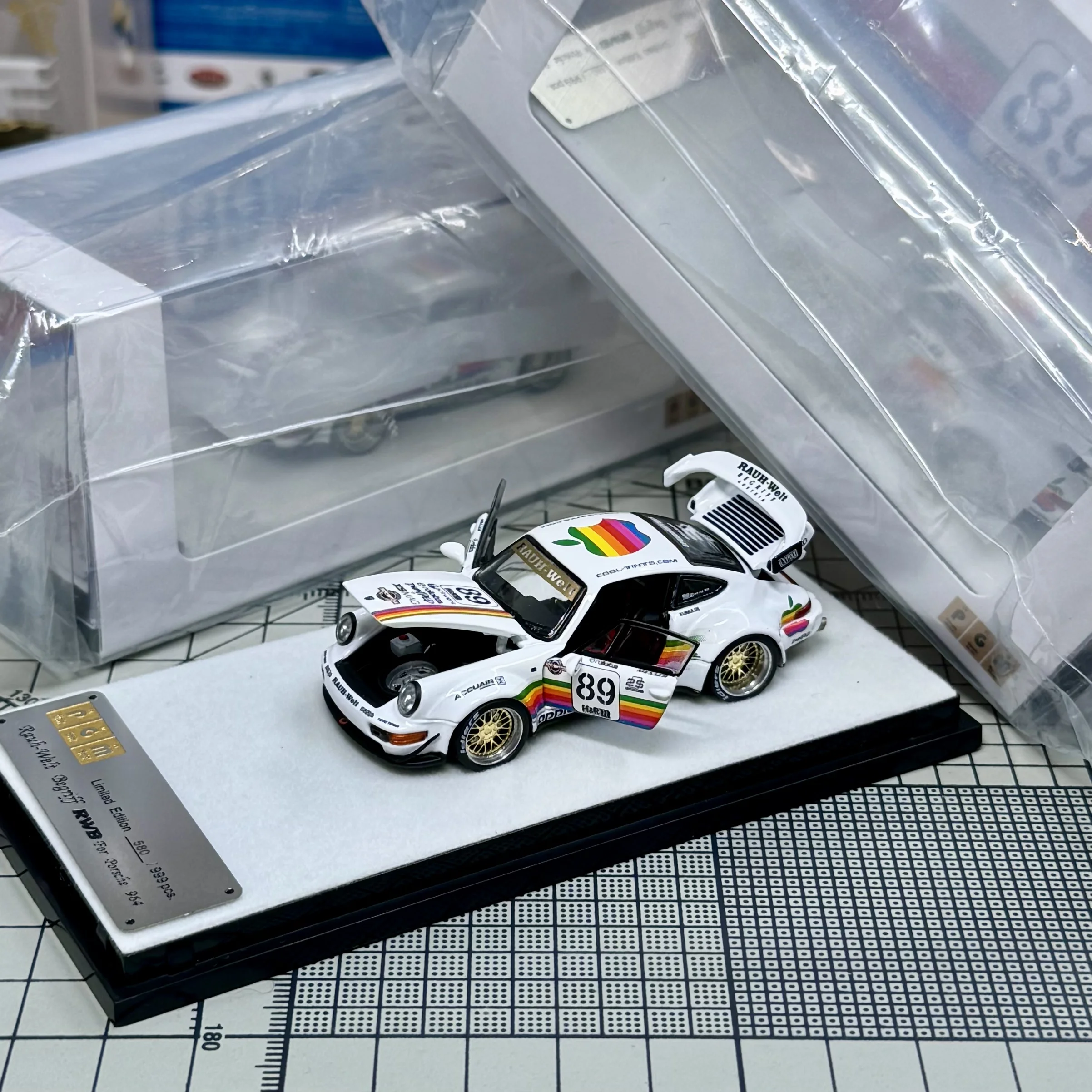 В наличии PGM 1/64 RWB964 Белый 89 # Цветная литая модель автомобиля с полностью открывающимися элементами, 2026 год
В наличии PGM 1/64 RWB964 Белый 89 # Цветная литая модель автомобиля с полностью открывающимися элементами, 2026 год