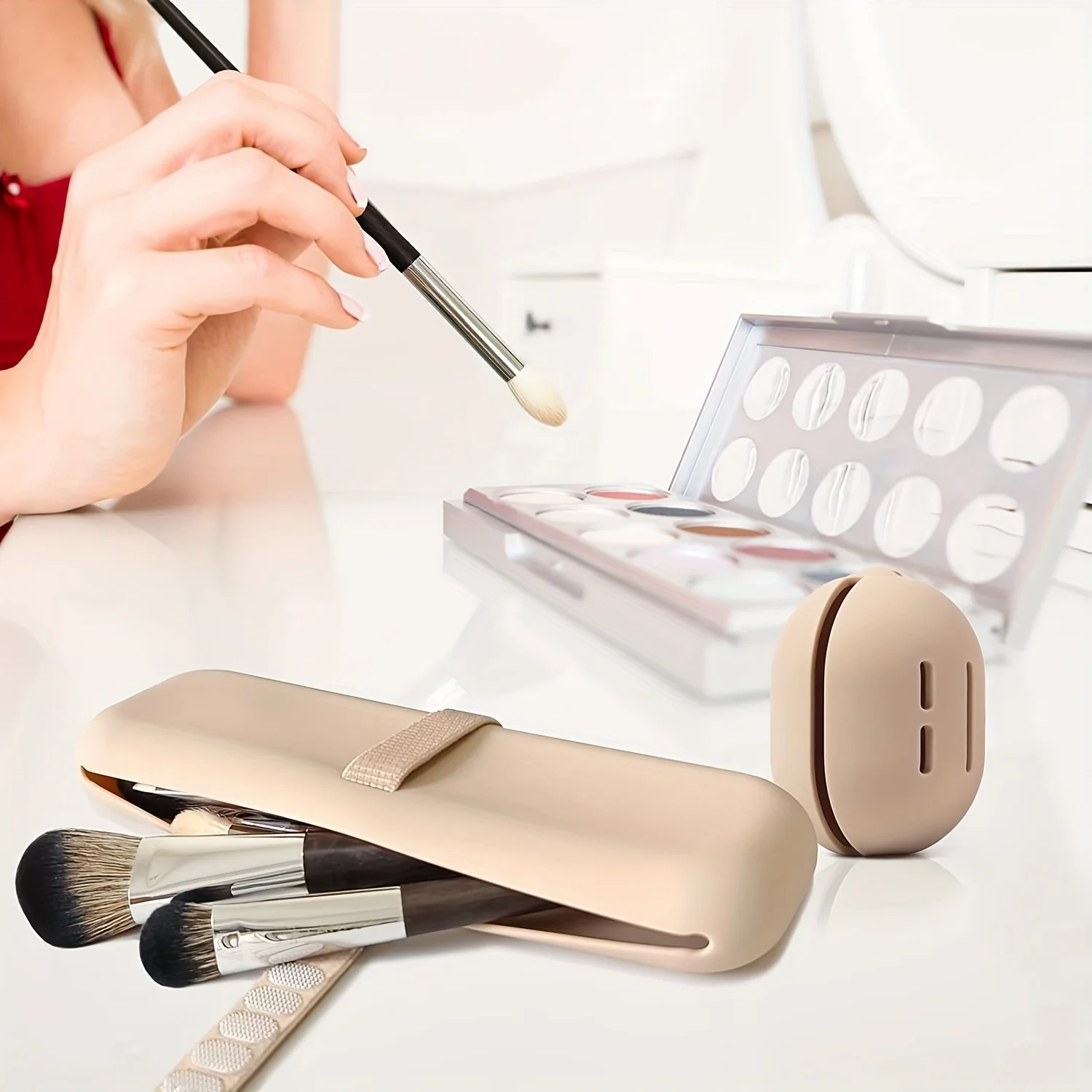 Trendy and Practical Cosmetic Brushes Organizer Bag for Women and Girls - Carry Your Makeup Sponge and Tools Anywhere
Trendy and Practical Cosmetic Brushes Organizer Bag for Women and Girls - Carry Your Makeup Sponge and Tools Anywhere