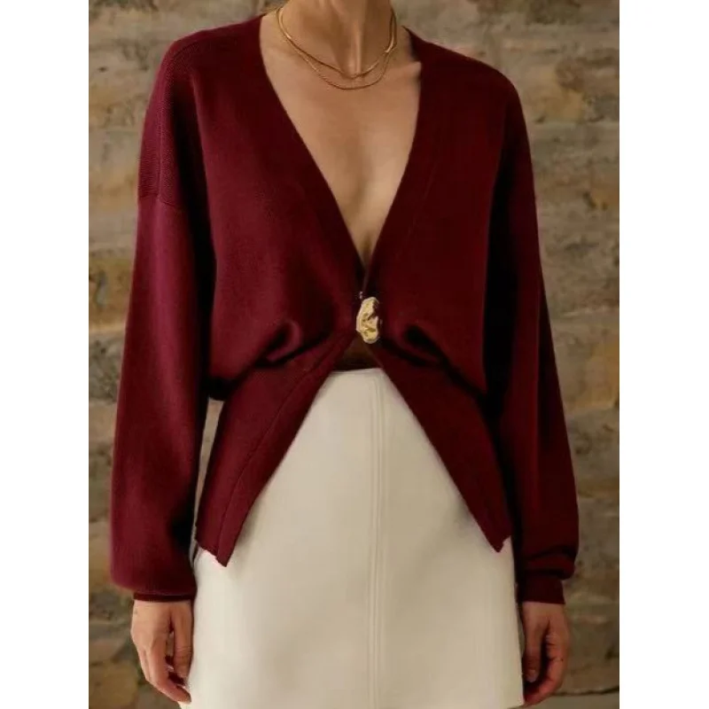 New Style2025Hot-selling New Autumn Winter Solid Color TopVLong Sleeve Knitted Button Cardigan Sweater Women
New Style2025Hot-selling New Autumn Winter Solid Color TopVLong Sleeve Knitted Button Cardigan Sweater Women