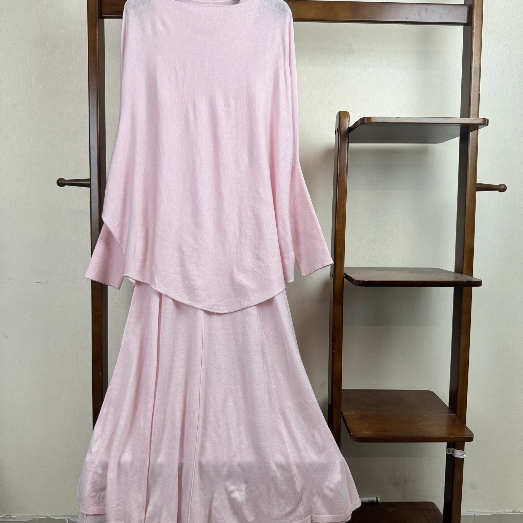 Elegant Lightweight Spring New Arrival Long Dress Luxury Feminine Women's Fashion Set High Waist round Neck Loose Fit Gown
Elegant Lightweight Spring New Arrival Long Dress Luxury Feminine Women's Fashion Set High Waist round Neck Loose Fit Gown