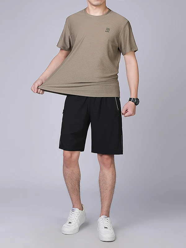 Casual Sports Set Men's Summer 2025 Trendy Brand Ice Silk ort Sve T-irt Five-Quarter Pants One-Piece Outfit JXAETE
Casual Sports Set Men's Summer 2025 Trendy Brand Ice Silk ort Sve T-irt Five-Quarter Pants One-Piece Outfit JXAETE