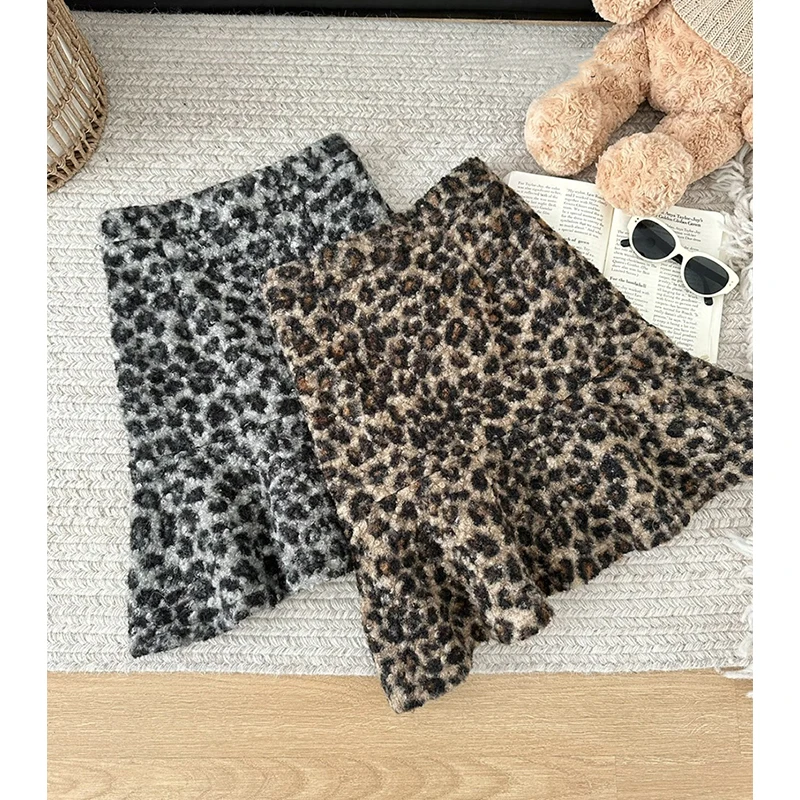 Винтажная мини-юбка с леопардовым принтом, женская Y2K Harajuku, юбки русалки из искусственной шерсти, зимняя уличная одежда, гранж-дизайн, труба Faldas
Винтажная мини-юбка с леопардовым принтом, женская Y2K Harajuku, юбки русалки из искусственной шерсти, зимняя уличная одежда, гранж-дизайн, труба Faldas