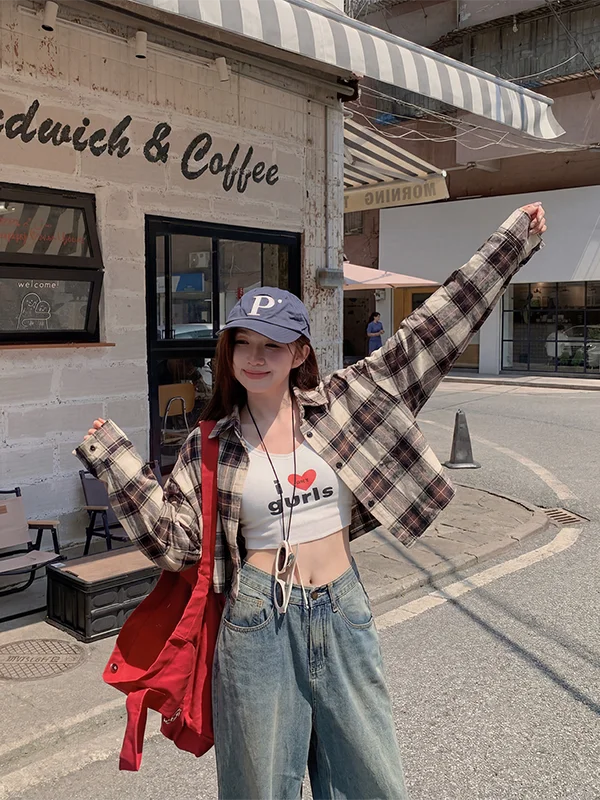 Retro Coffee Color Collar Long Sleeve Short Shirt Jacket Women's Plaid Design Versatile Open Cardigan Top Summer Wear
Retro Coffee Color Collar Long Sleeve Short Shirt Jacket Women's Plaid Design Versatile Open Cardigan Top Summer Wear