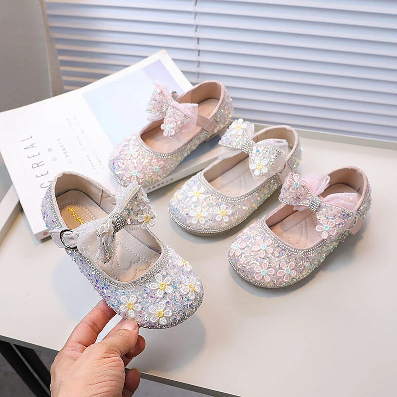 New Girls Princess Leather Shoes Sweet Flower Children's Flats for Party Wedding Fashion Causal Kids Dance Shoes with Bowtie
New Girls Princess Leather Shoes Sweet Flower Children's Flats for Party Wedding Fashion Causal Kids Dance Shoes with Bowtie