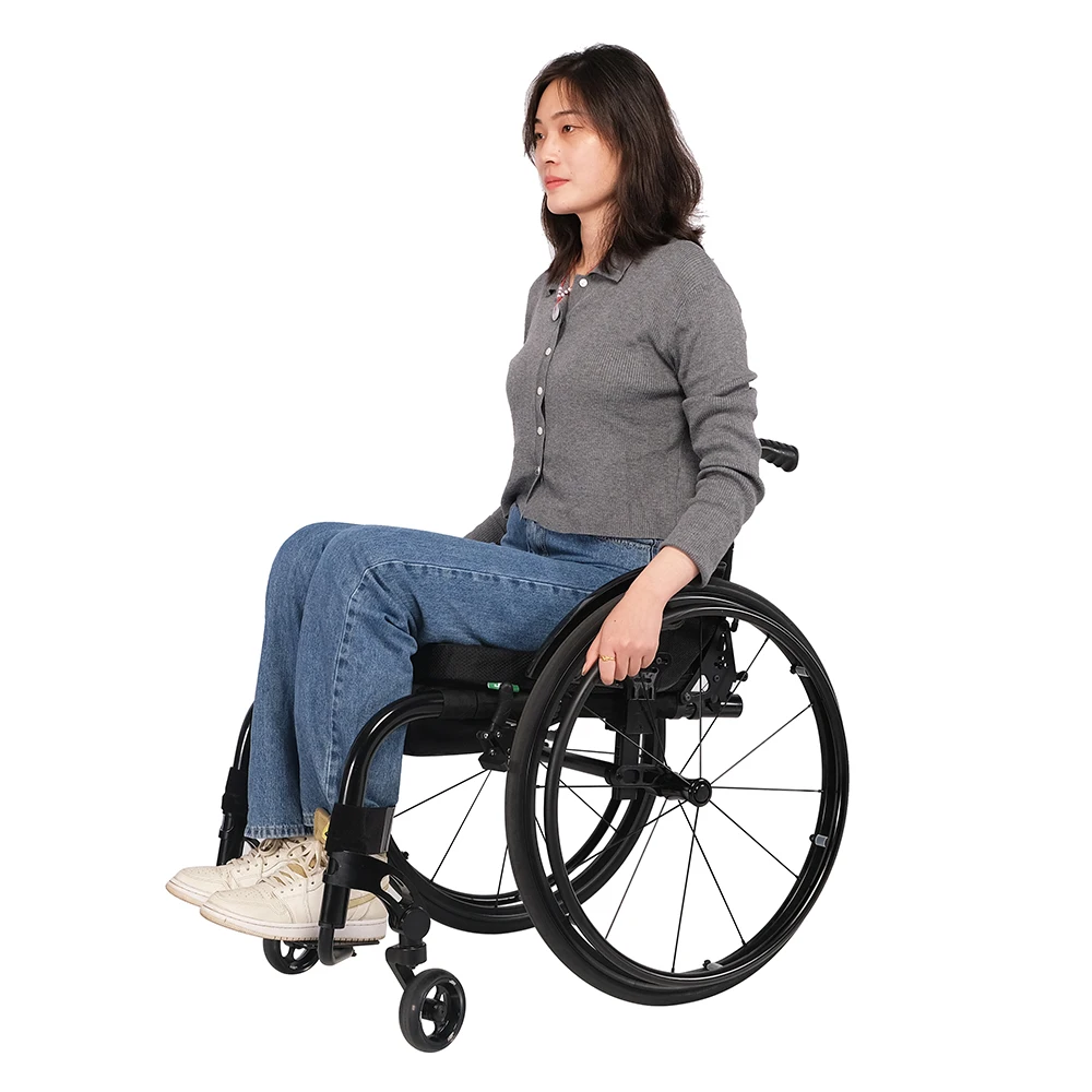 Ziekenhuis Ouderen Handleiding Opvouwbare Rolstoel Voor Gehandicapten Op Maat Logo Lichtgewicht Aluminium Odm Oem Service 100Kg
Ziekenhuis Ouderen Handleiding Opvouwbare Rolstoel Voor Gehandicapten Op Maat Logo Lichtgewicht Aluminium Odm Oem Service 100Kg
