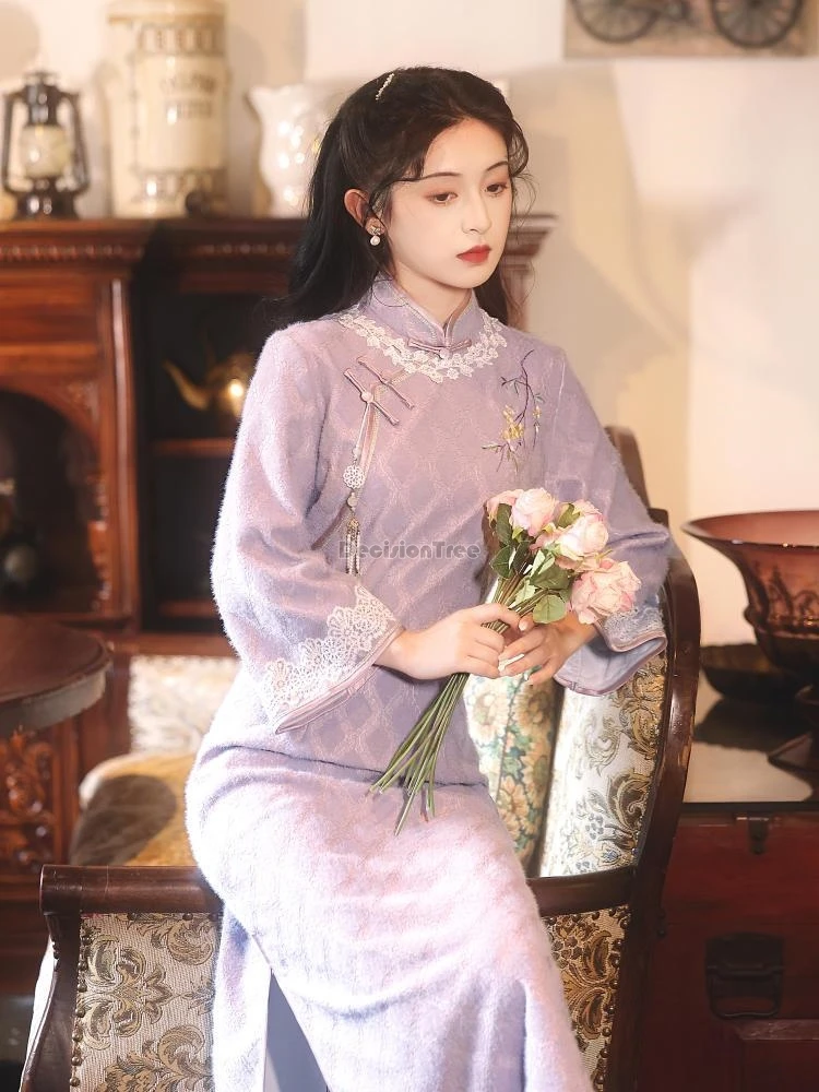 2025 new improved chinese autumn winter purple cheongsam women daily stand collar long sleeve retro lace loose qipao dress b300
2025 new improved chinese autumn winter purple cheongsam women daily stand collar long sleeve retro lace loose qipao dress b300