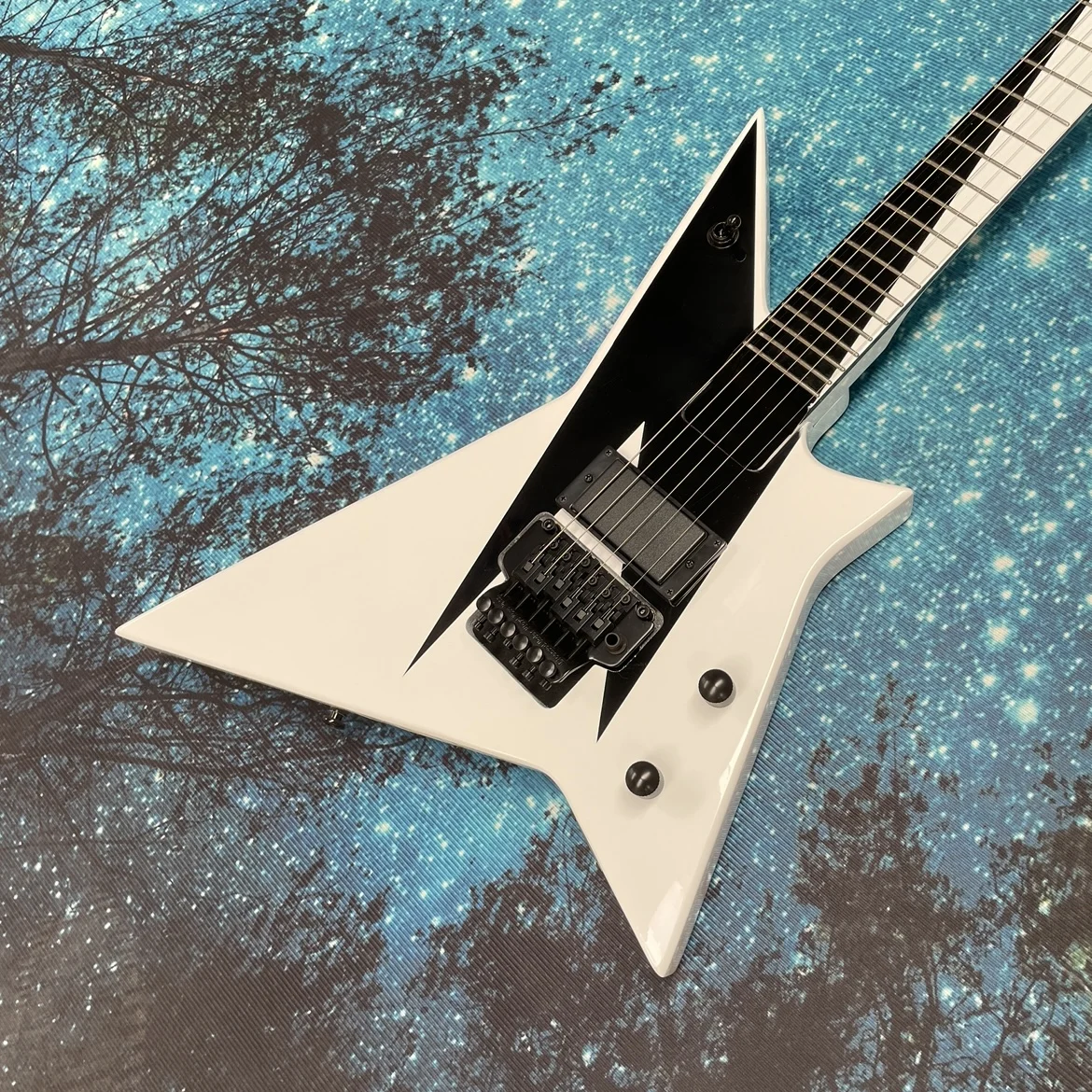 6-String Electric Guitar, Mahogany Body with Dual-Coil Pickups, Fast-Playing Electric Guitar for Performance