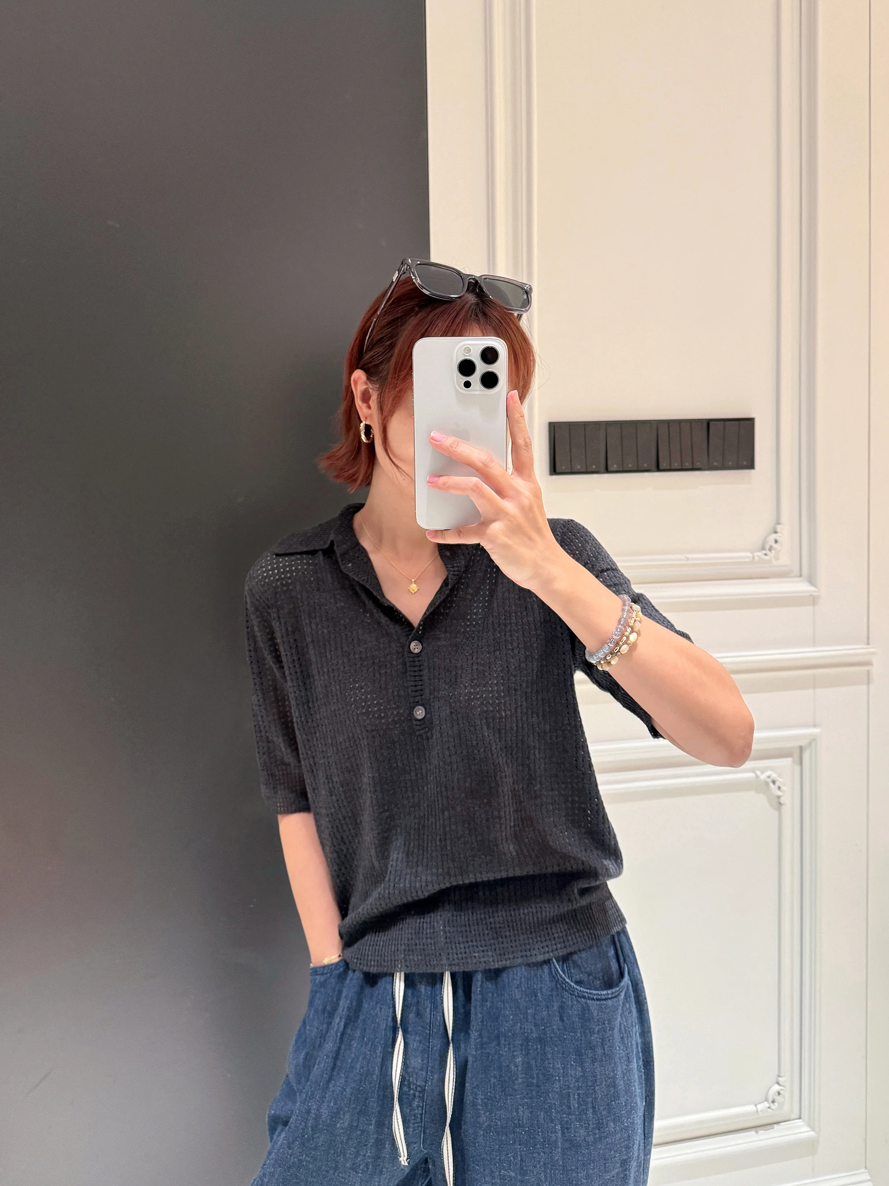 Мягкая на ощупь трикотажная футболка с коротким рукавом цвета угольной смолы, женская летняя модная повседневная модель прямого кроя с креативным узором
Мягкая на ощупь трикотажная футболка с коротким рукавом цвета угольной смолы, женская летняя модная повседневная модель прямого кроя с креативным узором